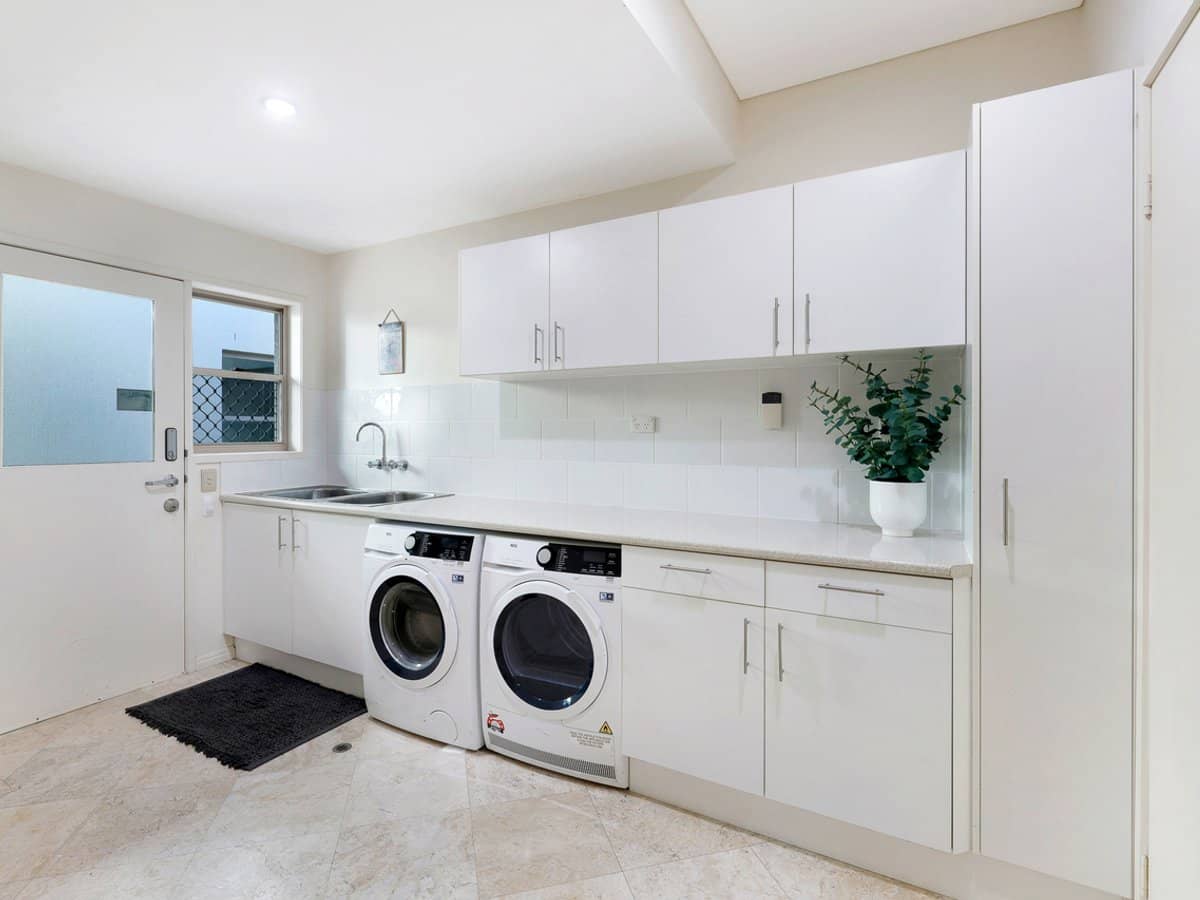 102 Commodore Drive, PARADISE WATERS - Thumbnail 23