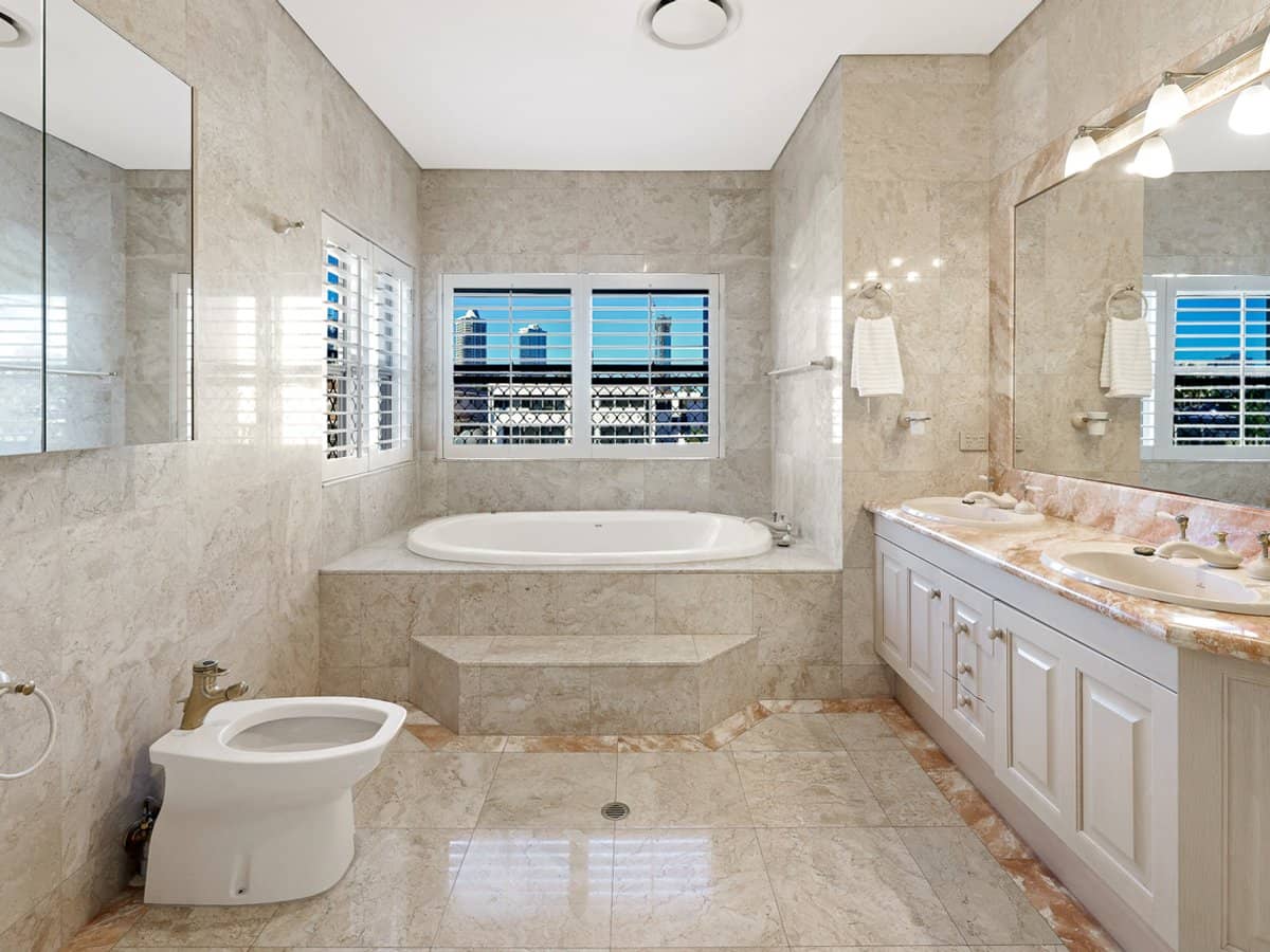 102 Commodore Drive, PARADISE WATERS - Thumbnail 27