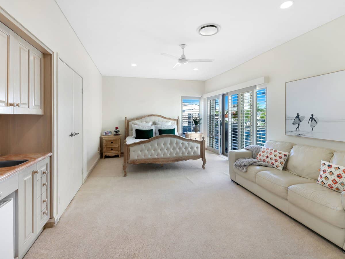 102 Commodore Drive, PARADISE WATERS - Thumbnail 28