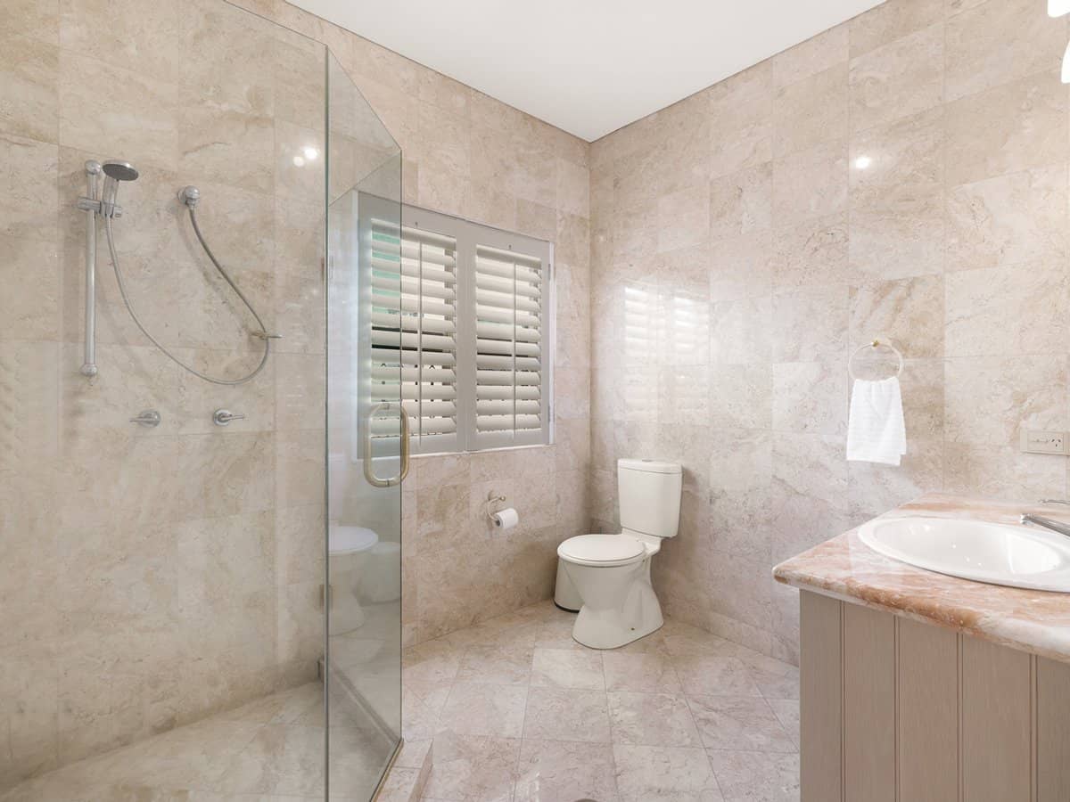 102 Commodore Drive, PARADISE WATERS - Thumbnail 29