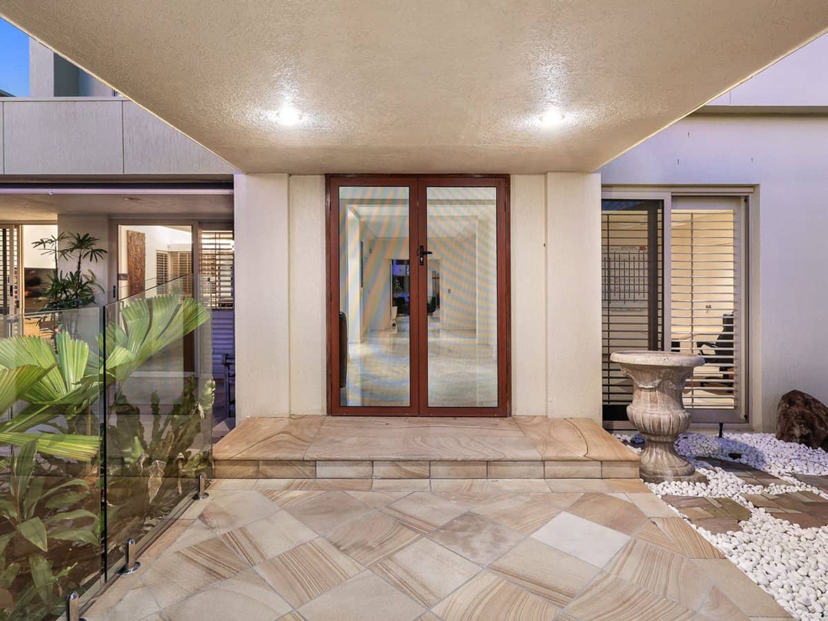 102 Commodore Drive, SURFERS PARADISE - Thumbnail 10