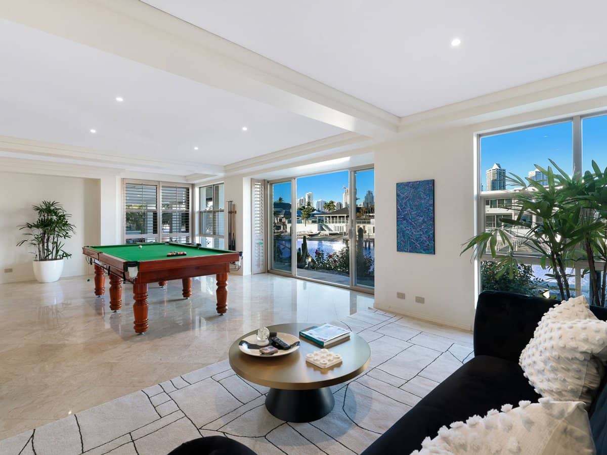 102 Commodore Drive, SURFERS PARADISE - Thumbnail 18