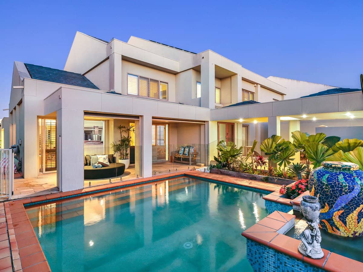 102 Commodore Drive, SURFERS PARADISE - Thumbnail 4