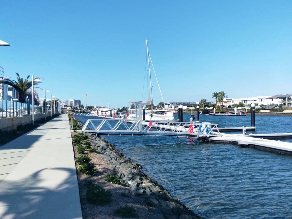 35 Sickle Avenue, Hope Island - Thumbnail 12