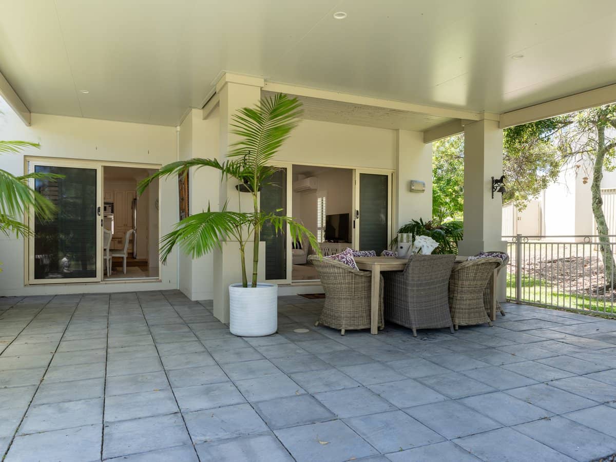 8139 Magnolia Drive West, Hope Island - Thumbnail 11