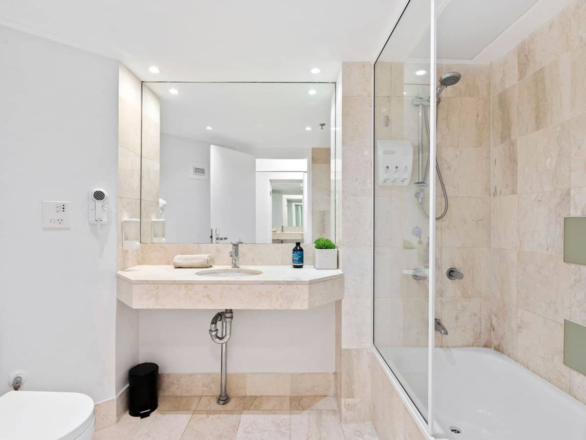 3197 Surfers Paradise Boulevard, Surfers Paradise - Thumbnail 2