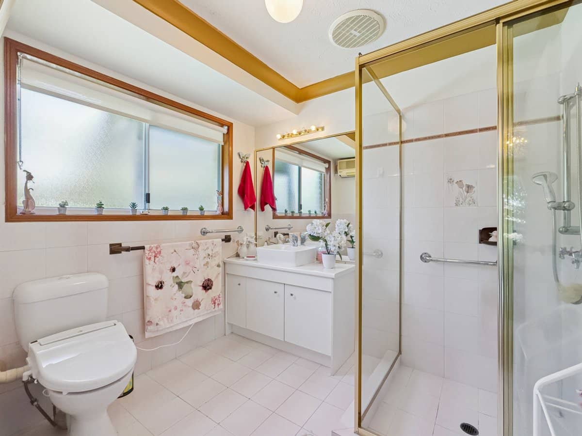 30 Peninsula Court, Mermaid Waters - Thumbnail 14