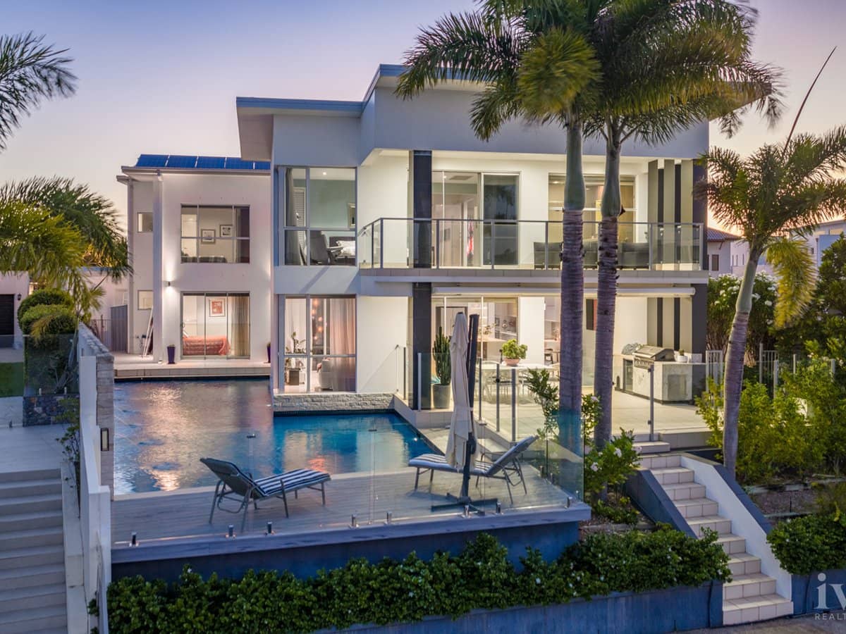 49 Royal Albert Crescent, Sovereign Islands - Thumbnail 1