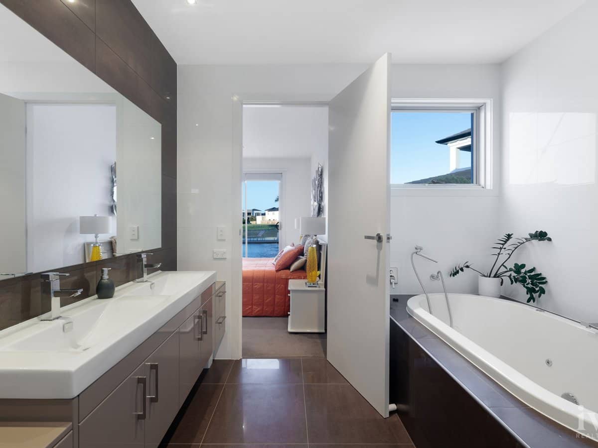 49 Royal Albert Crescent, Sovereign Islands - Thumbnail 27