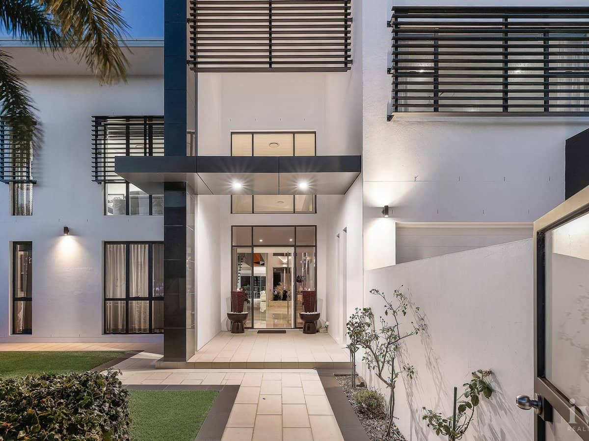 49 Royal Albert Crescent, Sovereign Islands - Thumbnail 3