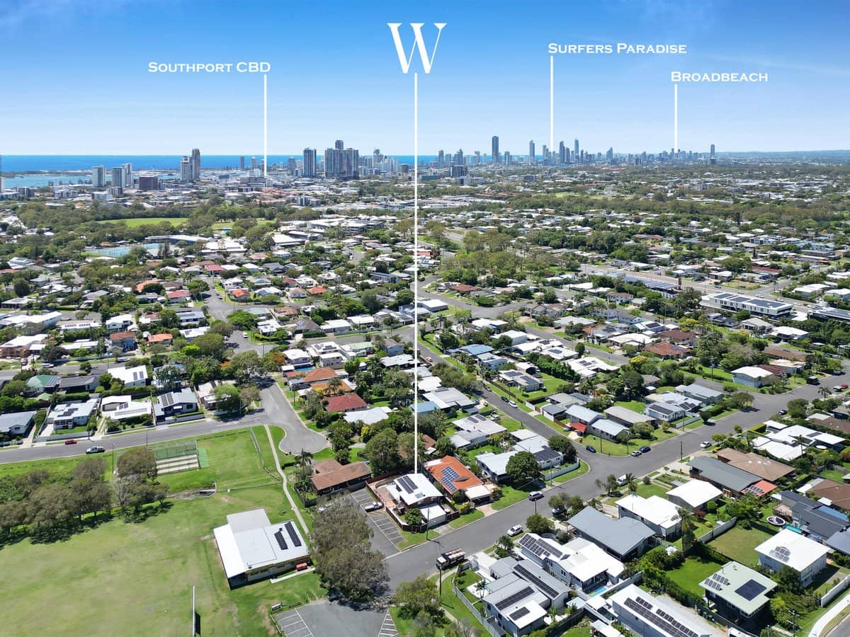 31 Geoffrey Avenue, Southport - Thumbnail 2