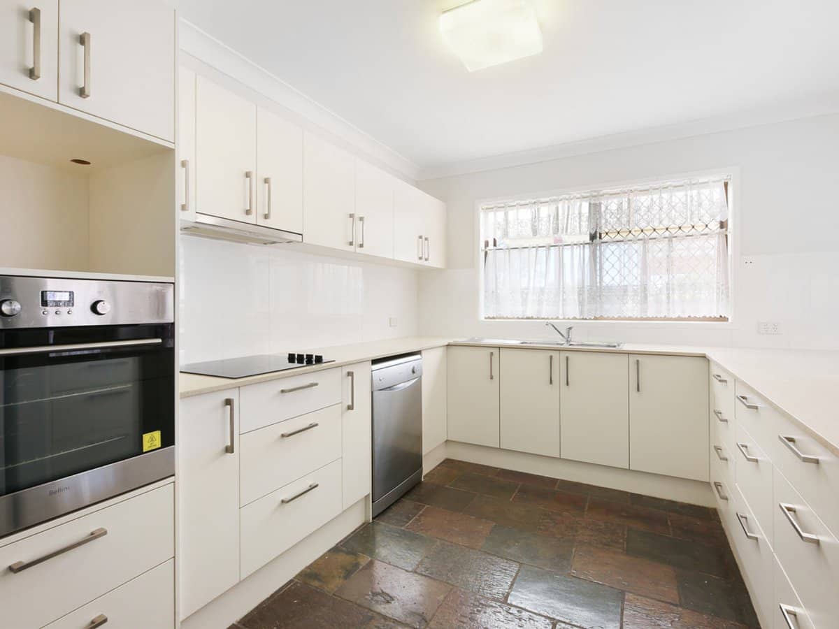 31 Geoffrey Avenue, Southport - Thumbnail 3