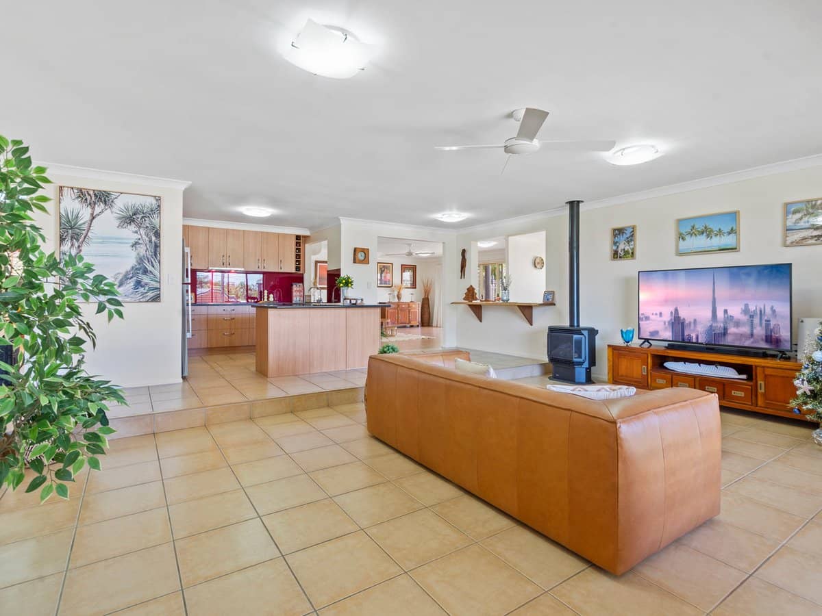 6 Goulburn Court, HELENSVALE - Thumbnail 8