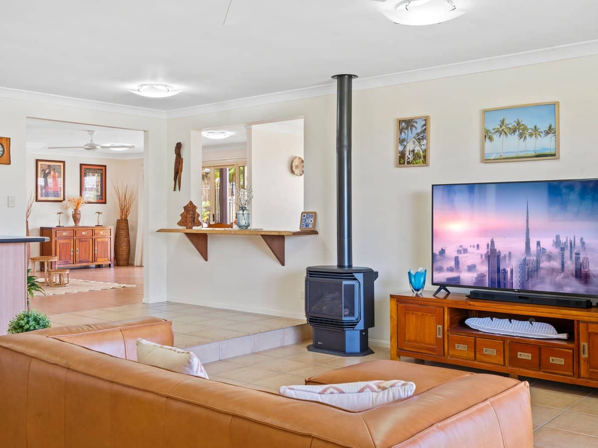 6 Goulburn Court, HELENSVALE - Thumbnail 11