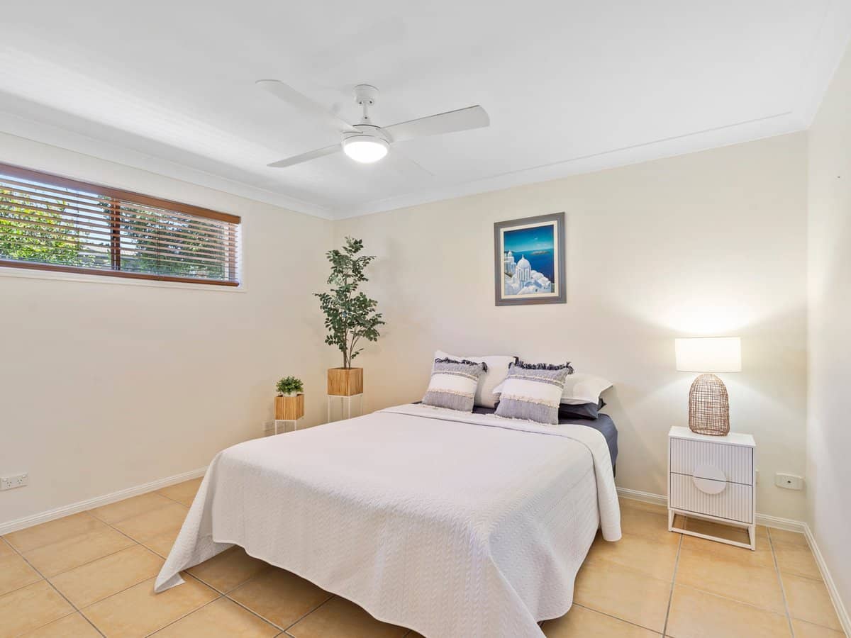 6 Goulburn Court, HELENSVALE - Thumbnail 14