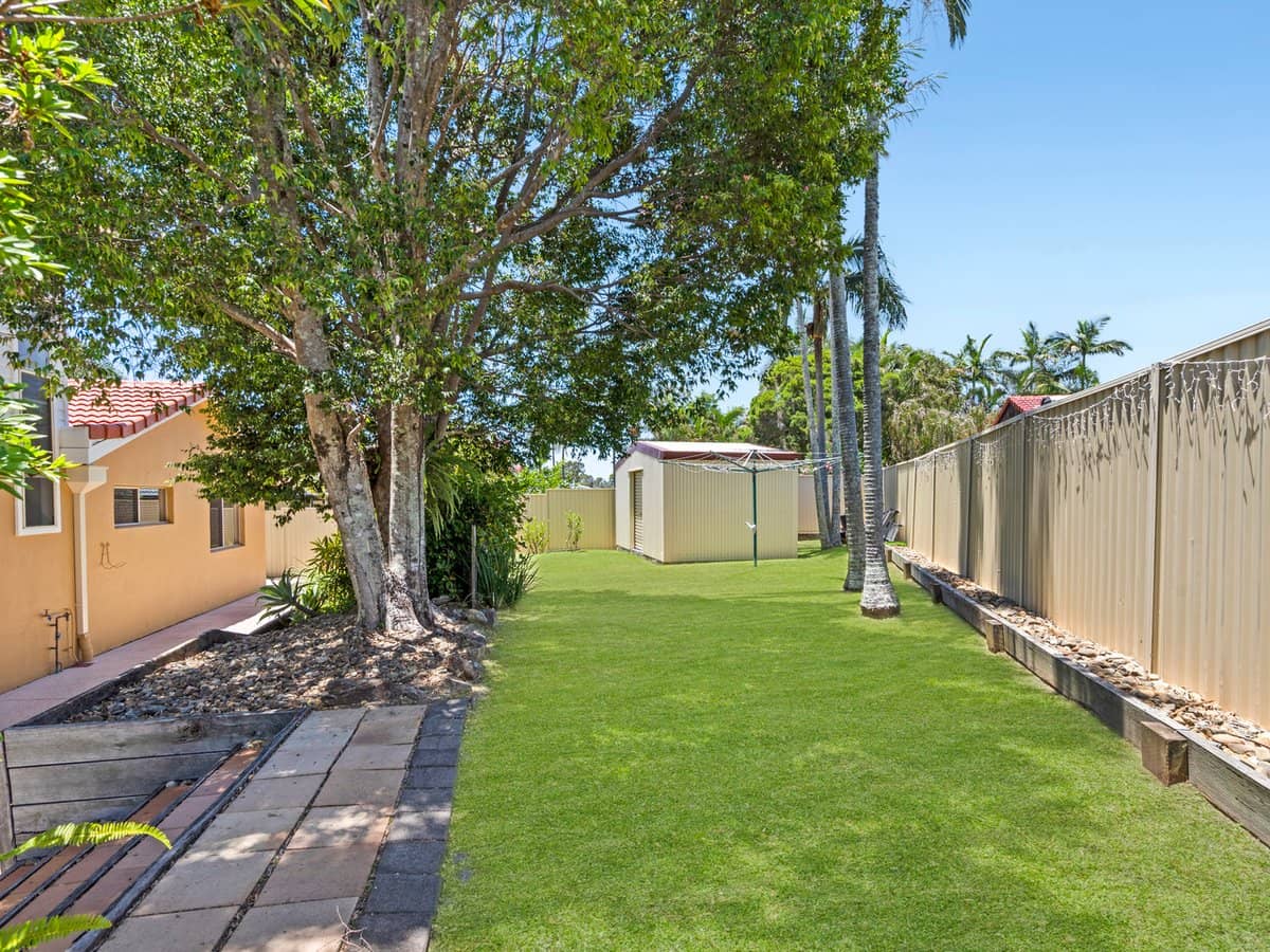 6 Goulburn Court, HELENSVALE - Thumbnail 27