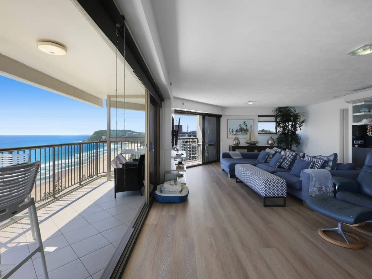 146 The Esplanade, Burleigh Heads - Thumbnail 3