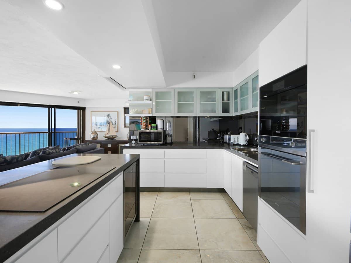 146 The Esplanade, Burleigh Heads - Thumbnail 7