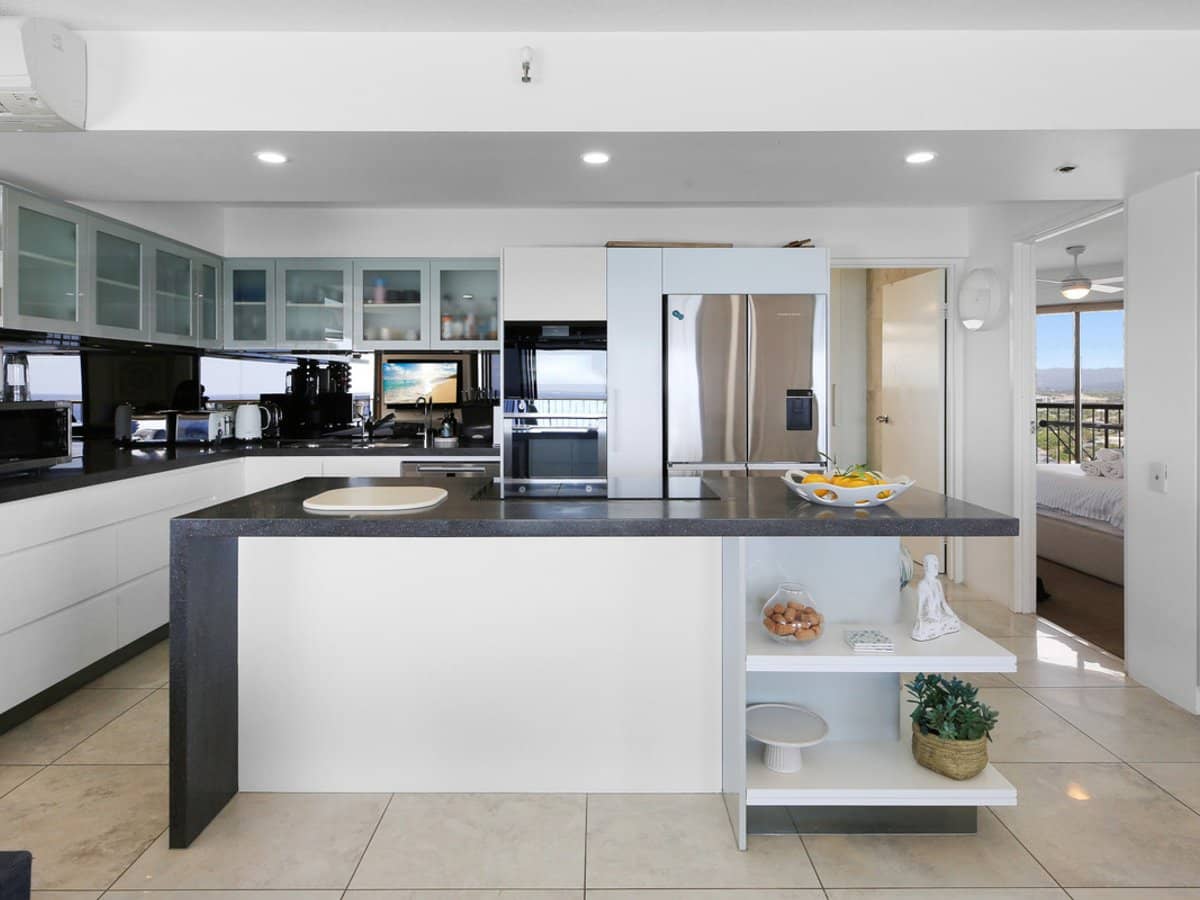 146 The Esplanade, Burleigh Heads - Thumbnail 8