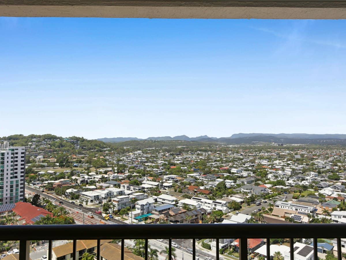 146 The Esplanade, Burleigh Heads - Thumbnail 14