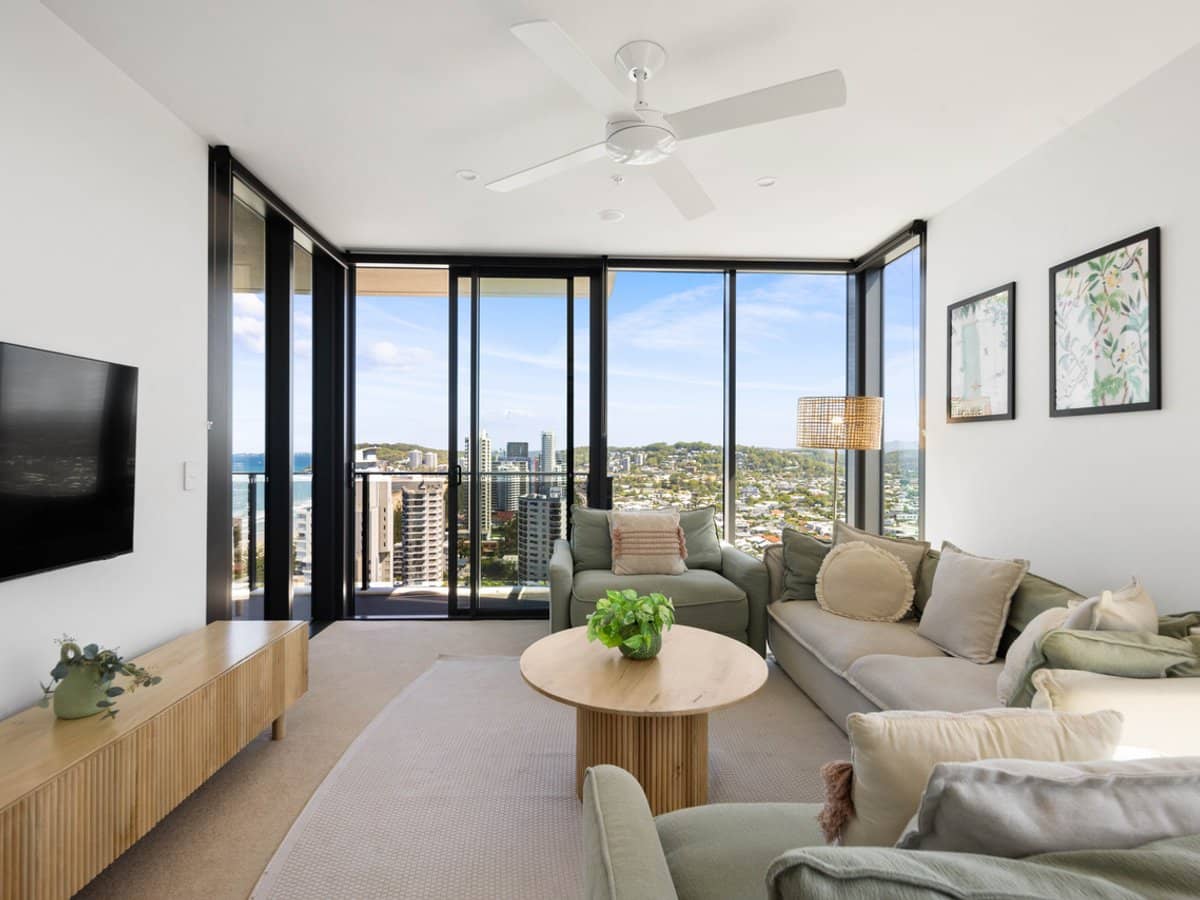 1969 Gold Coast Highway, BURLEIGH HEADS - Thumbnail 3