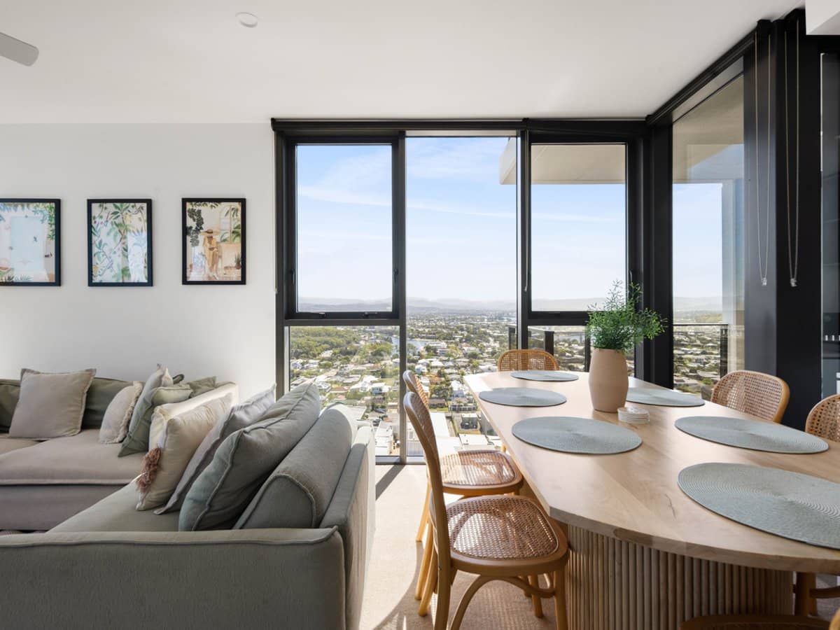 1969 Gold Coast Highway, BURLEIGH HEADS - Thumbnail 4