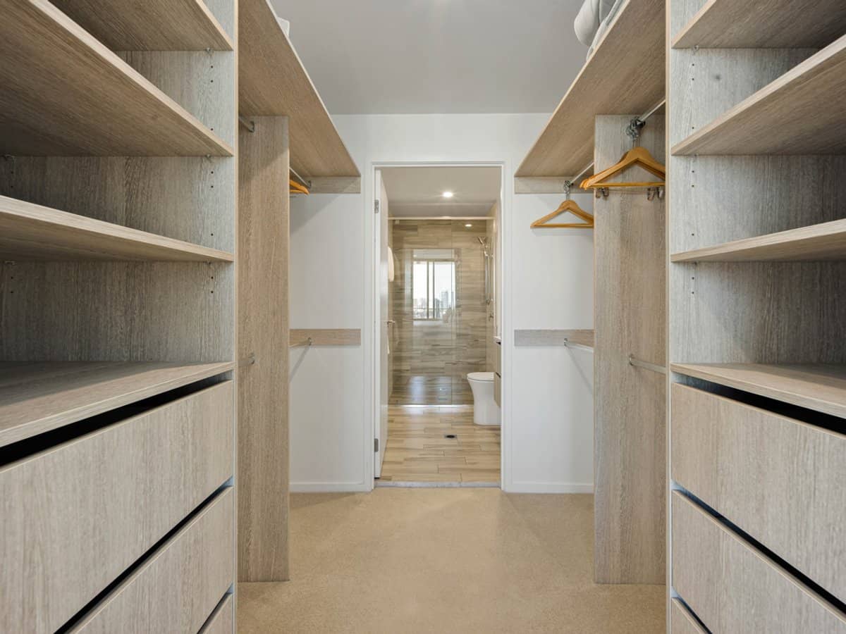 1969 Gold Coast Highway, BURLEIGH HEADS - Thumbnail 10