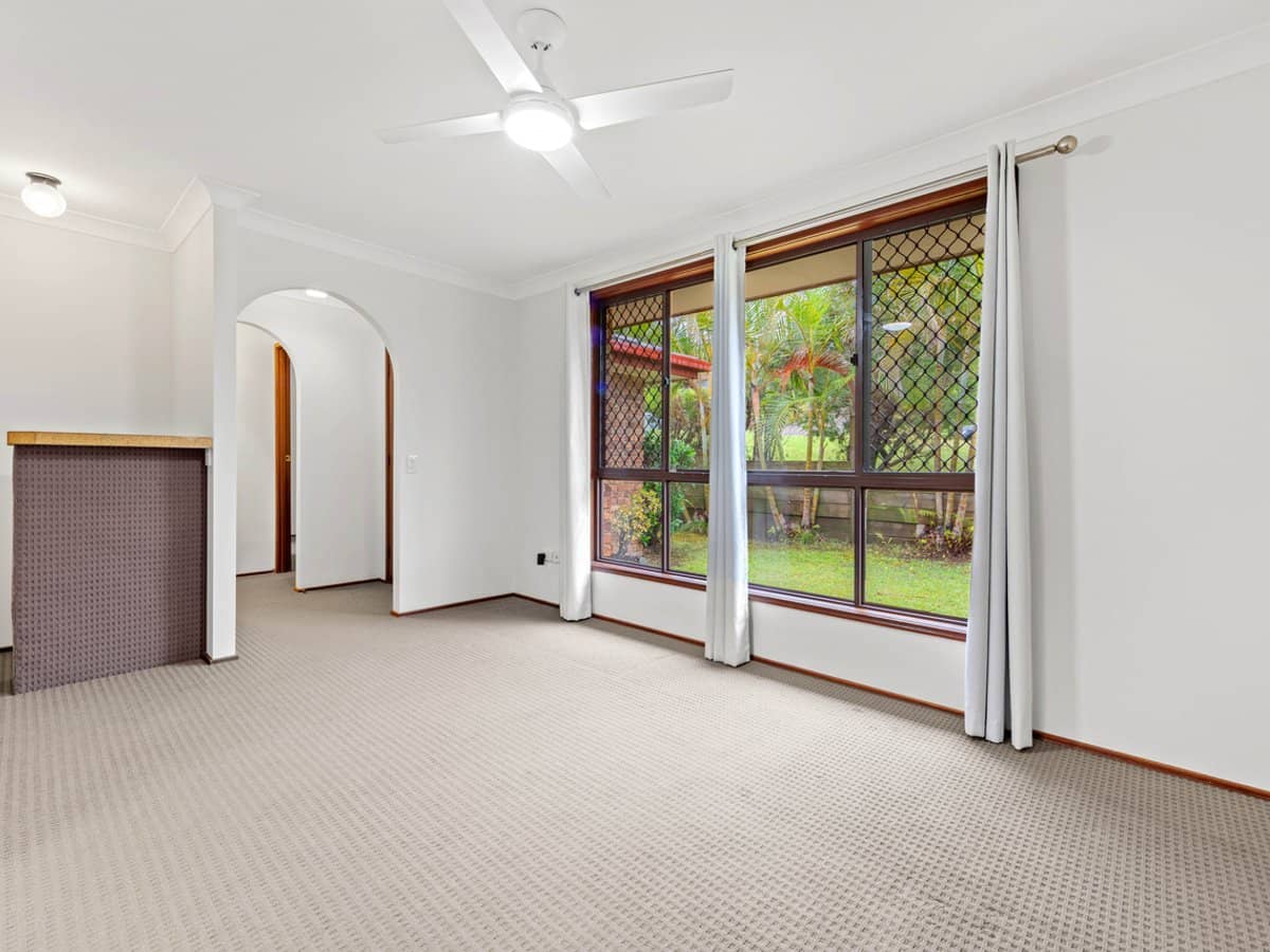 19 Sunningdale Circuit, ROBINA - Thumbnail 2