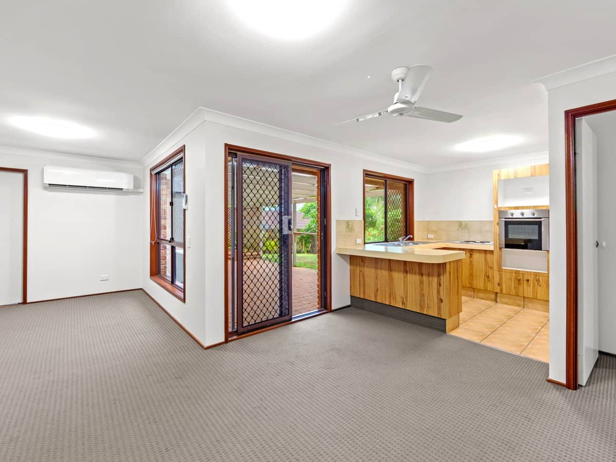 19 Sunningdale Circuit, ROBINA - Thumbnail 3