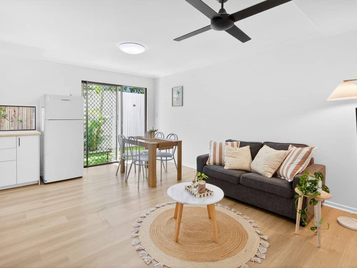 22 Peninsular Drive, Surfers Paradise - Thumbnail 1