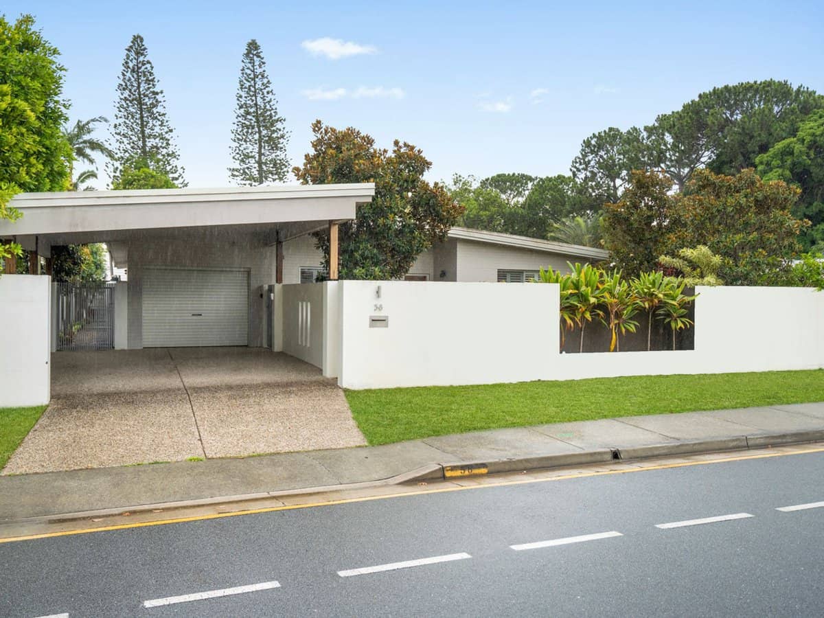 58 Savoy Drive, Broadbeach Waters - Thumbnail 2