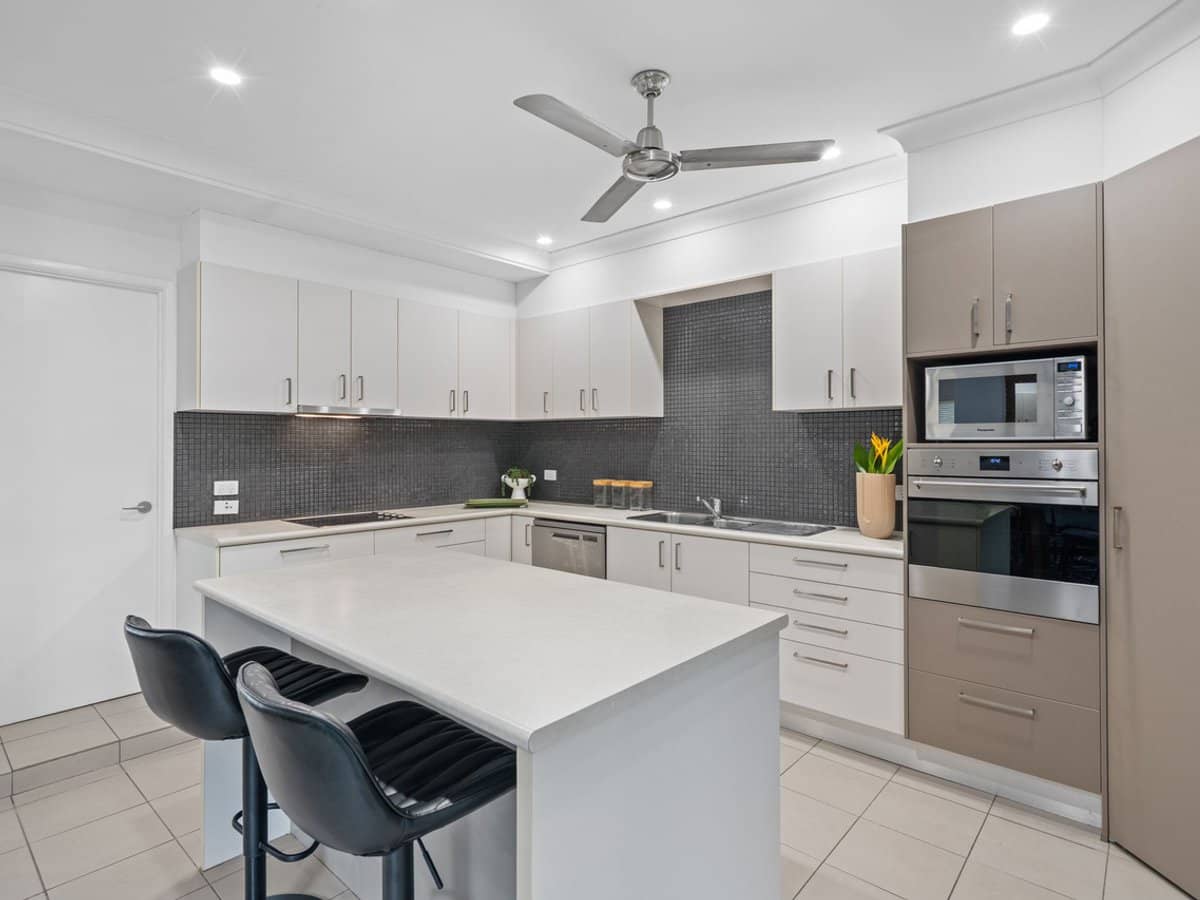 58 Savoy Drive, Broadbeach Waters - Thumbnail 4