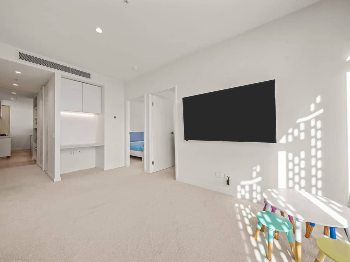 12 Philip Avenue, Broadbeach - Thumbnail 14