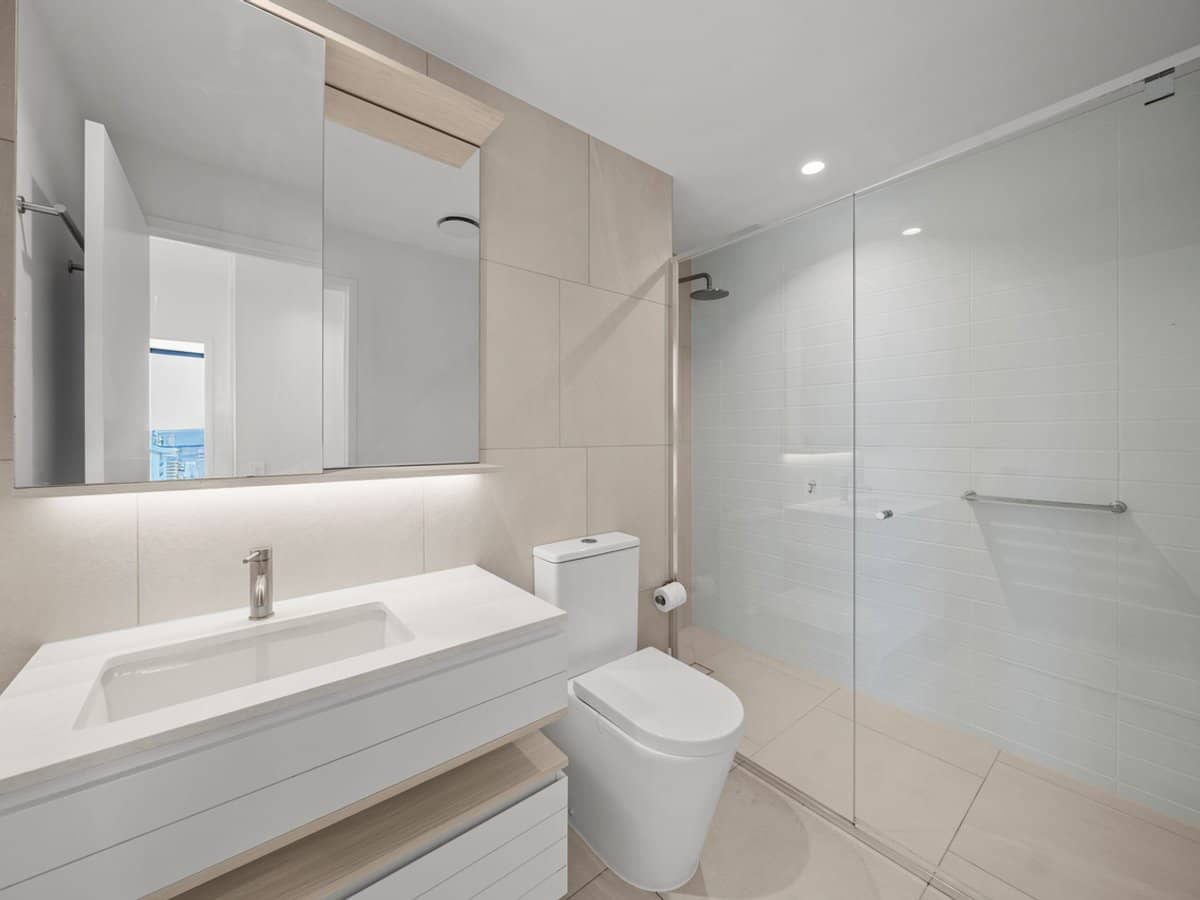 12 Philip Avenue, Broadbeach - Thumbnail 21