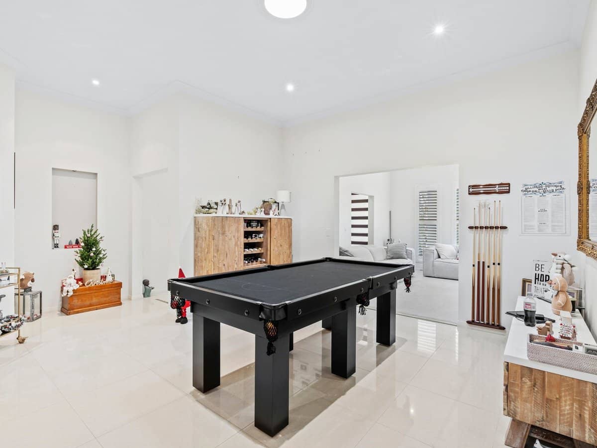 4 Kintail Lane, COOMERA WATERS - Thumbnail 9