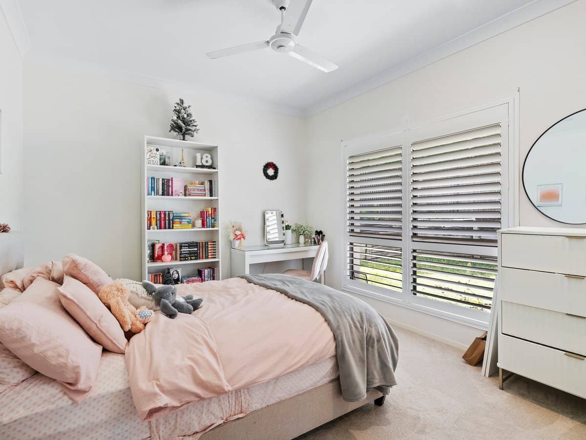 4 Kintail Lane, COOMERA WATERS - Thumbnail 13