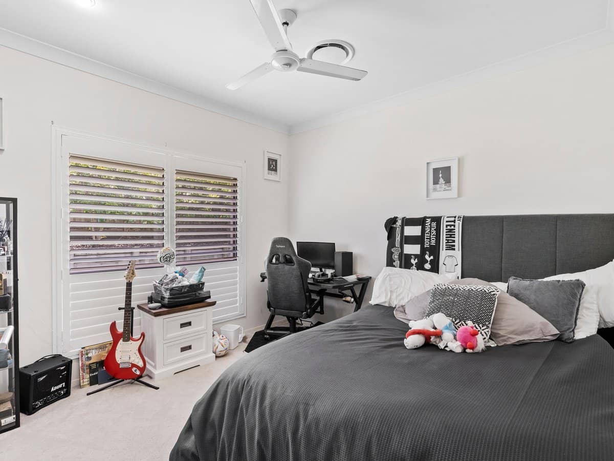 4 Kintail Lane, COOMERA WATERS - Thumbnail 14