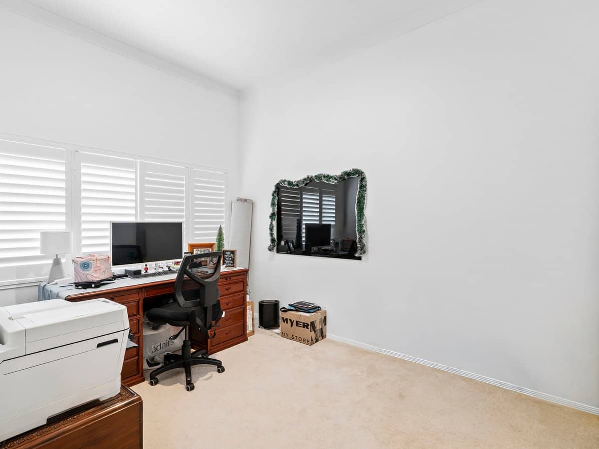 4 Kintail Lane, COOMERA WATERS - Thumbnail 15