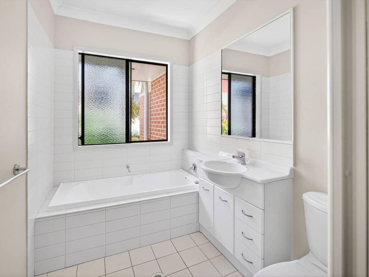 170 Whiting Street, Labrador - Thumbnail 6