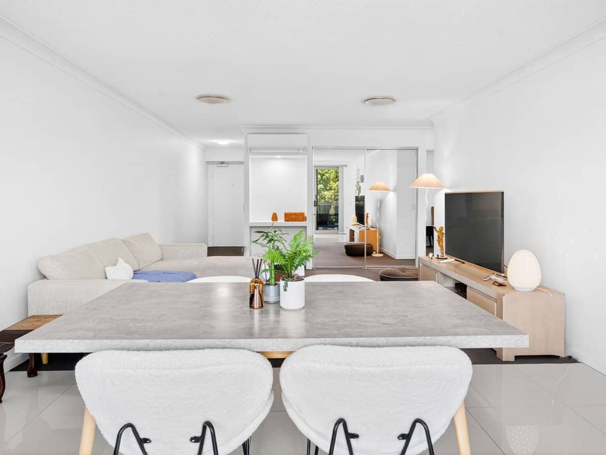 14-16 Bright Avenue, Labrador - Thumbnail 1