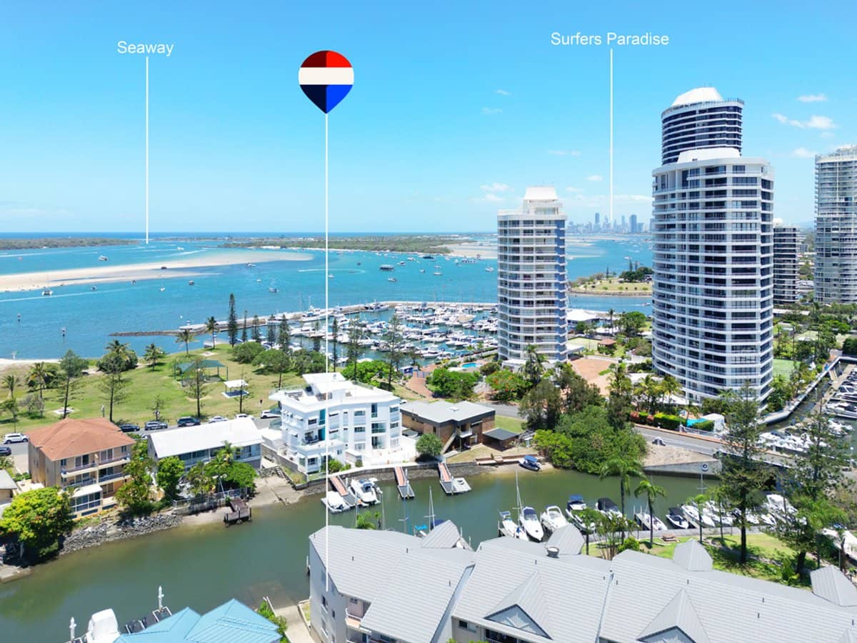 37 Bayview Street, RUNAWAY BAY - Thumbnail 6