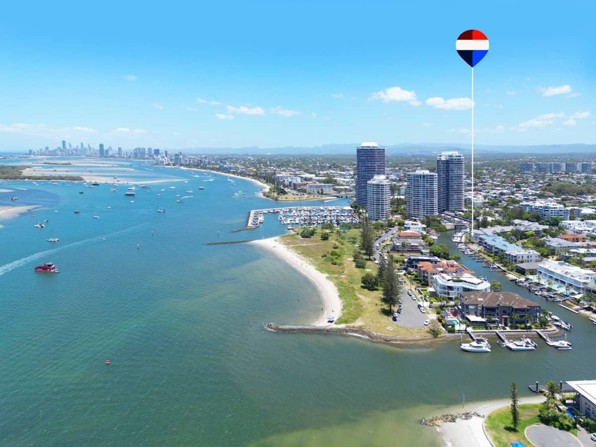 37 Bayview Street, RUNAWAY BAY - Thumbnail 8