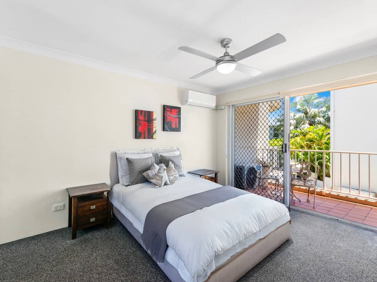 37 Bayview Street, RUNAWAY BAY - Thumbnail 12