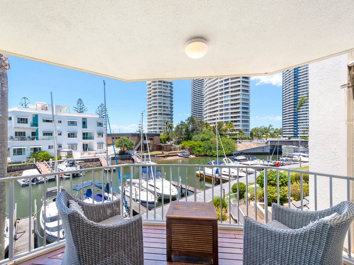 37 Bayview Street, RUNAWAY BAY - Thumbnail 18