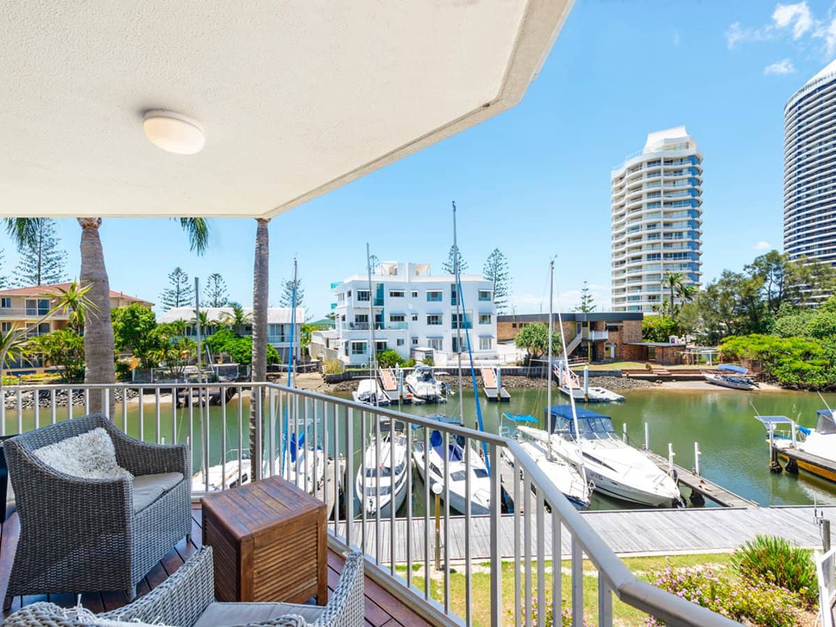 37 Bayview Street, RUNAWAY BAY - Thumbnail 19