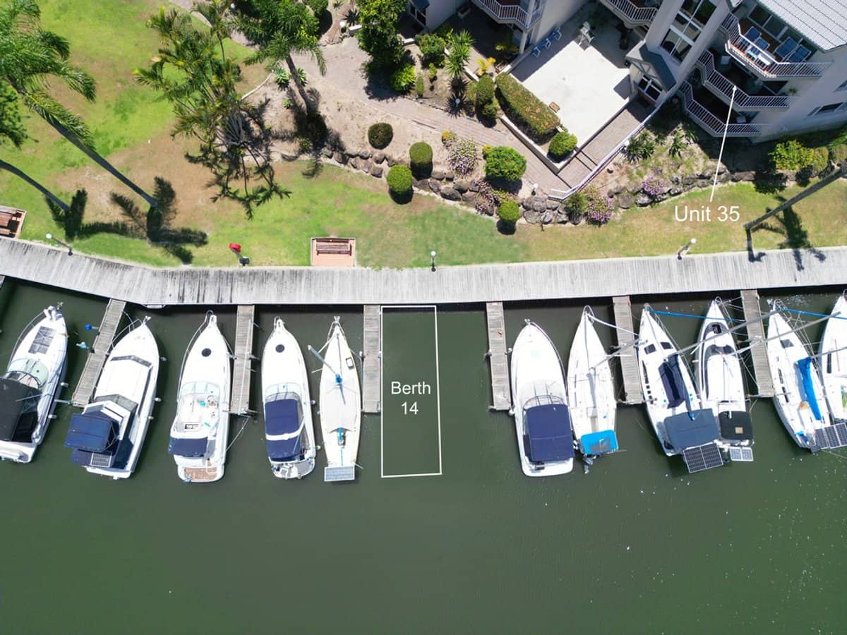 37 Bayview Street, RUNAWAY BAY - Thumbnail 22