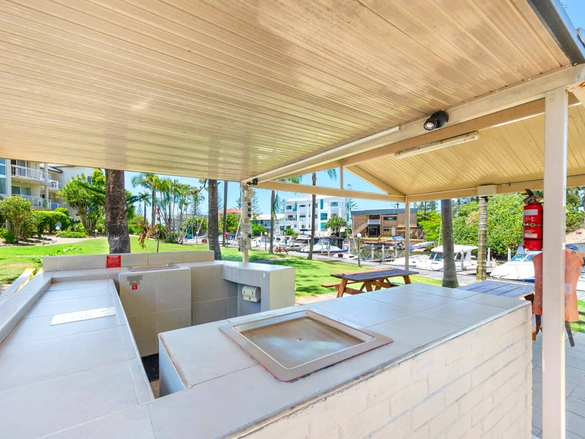 37 Bayview Street, RUNAWAY BAY - Thumbnail 30