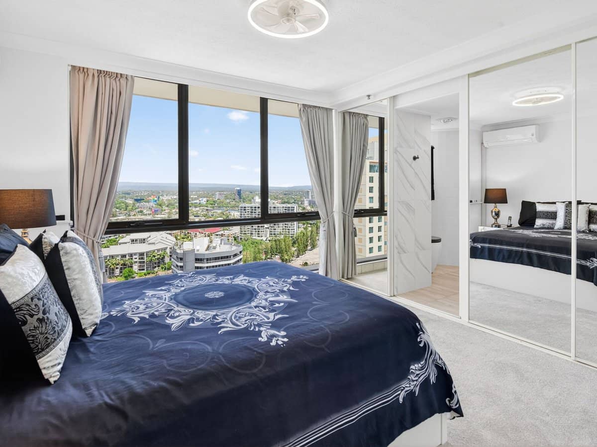 30 Laycock Street, Surfers Paradise - Thumbnail 12
