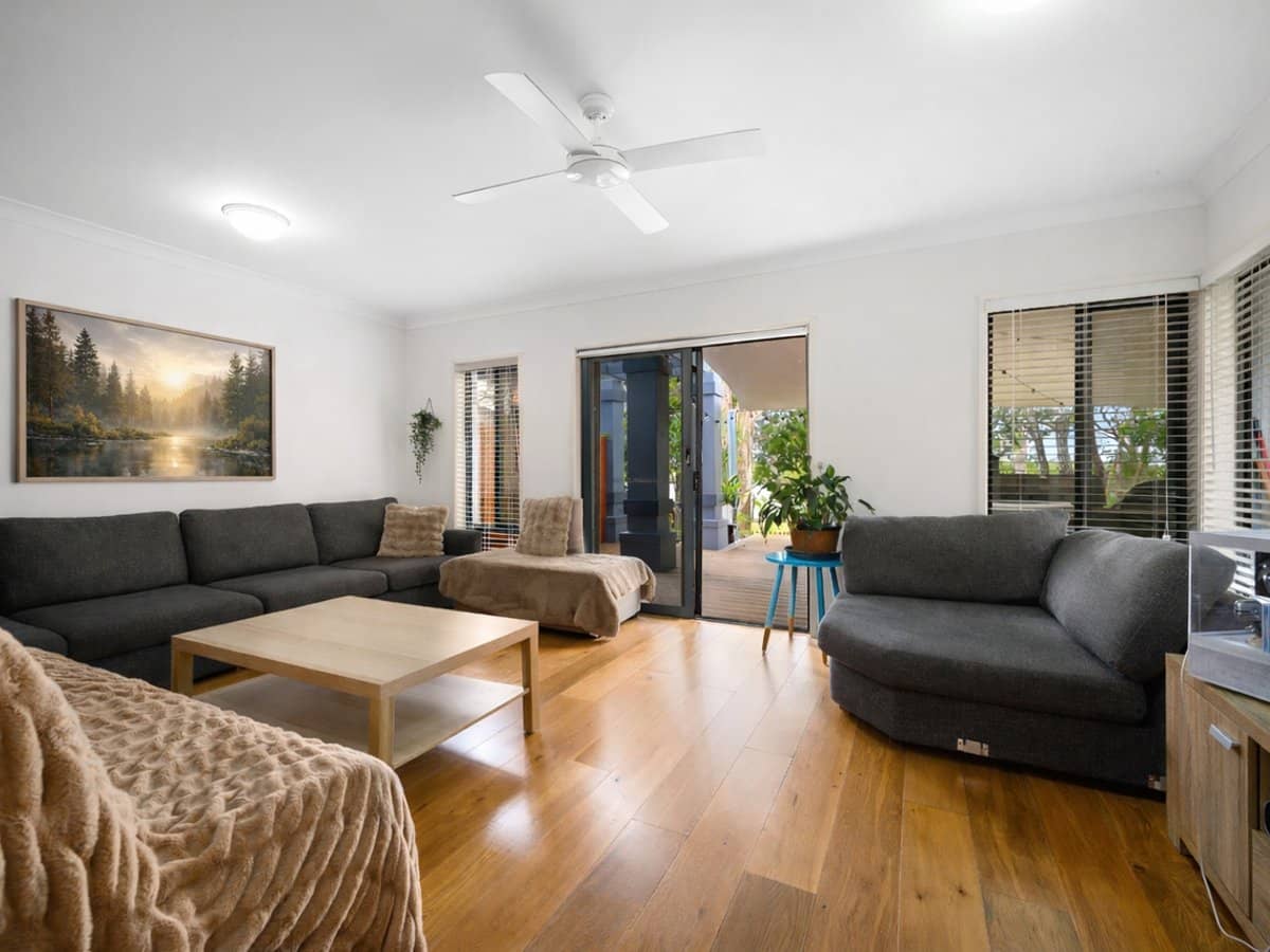 125 Hansford Road, COOMBABAH - Thumbnail 8