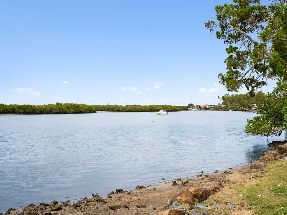 125 Hansford Road, COOMBABAH - Thumbnail 16